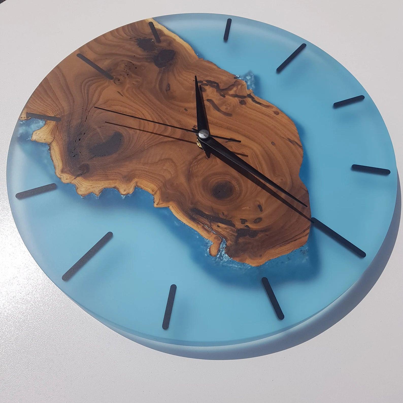 Enchanted SilverBerry Tree & Resin Timepiece | Premium Handmade Wall Clocks - Artdesigna